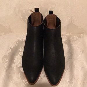Women’s GAP Chelsea Boots